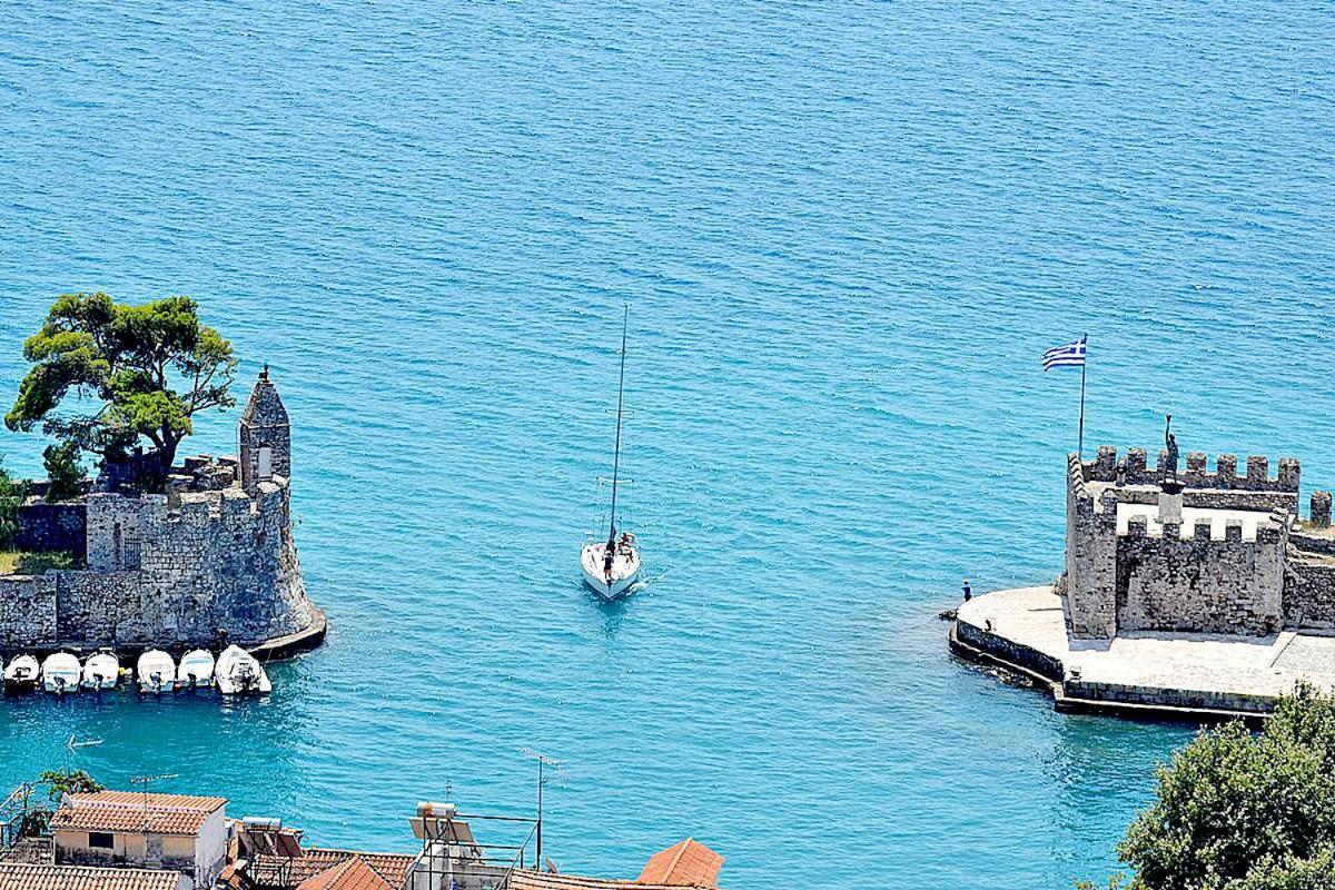Nafpaktos-Luxury Suite 외부 사진